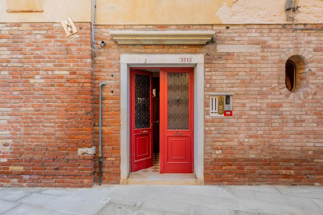 Casanova Ai Tolentini Hotel Venice Exterior photo